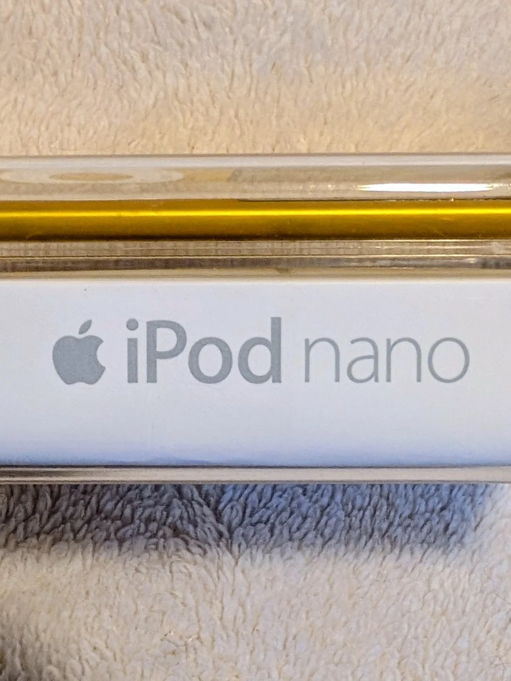 New In Boxes. Ipod Nano 8GB in GOLD. + New 5 Ft Charging Cord